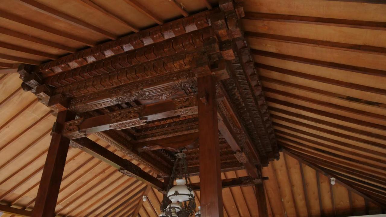 Kemuning Sanggar Pantcha Indraゲストハウス エクステリア 写真